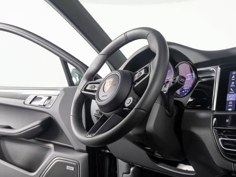 Certified 2026 Porsche Macan Turbo AWD/4WD image 33