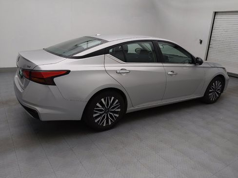 Used 2024 Nissan Altima 2.5 SV image 10