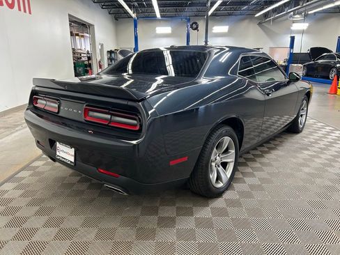 Used 2018 Dodge Challenger SXT RWD image 12
