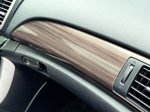 Used 2017 Honda Accord EX image 23