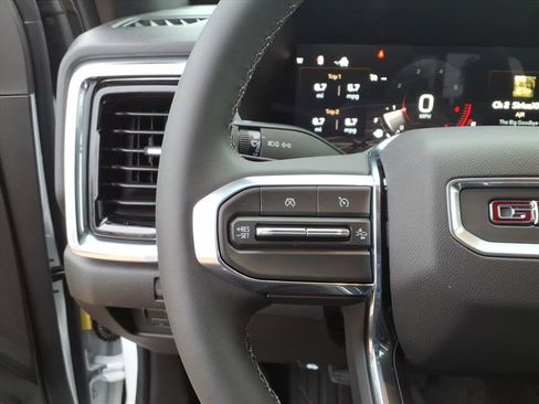 Used 2026 GMC Canyon Elevation w/ Convenience Package RWD image 10