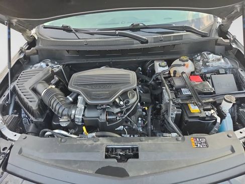 Used 2025 Cadillac XT6 Premium Luxury AWD/4WD image 32