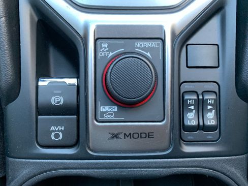 Used 2023 Subaru Forester Premium AWD/4WD image 19