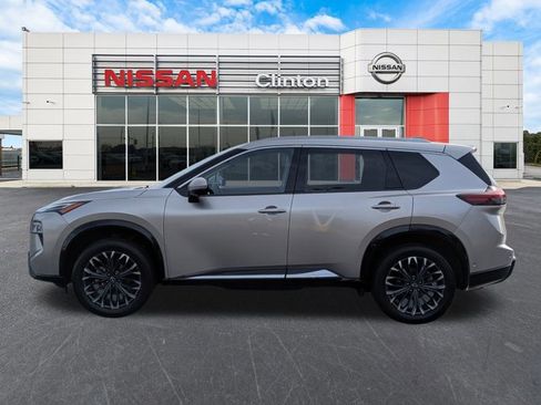 Certified 2025 Nissan Rogue Platinum w/ Platinum Premium Package image 6