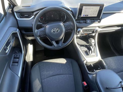 Used 2024 Toyota RAV4 XLE image 18