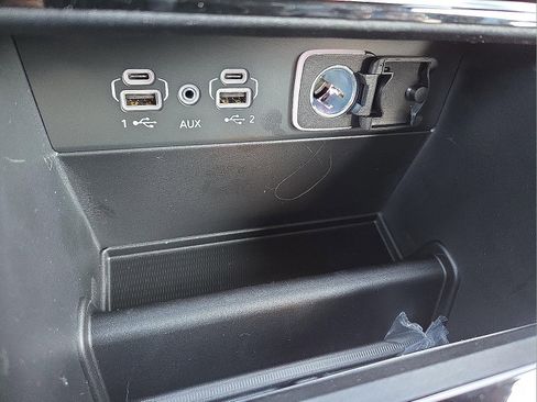 Used 2025 Jeep Grand Cherokee L Laredo image 22