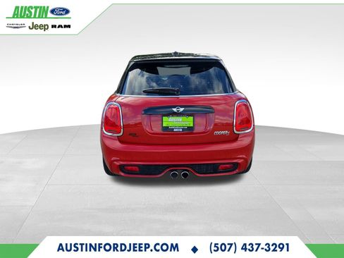 Used 2017 MINI Cooper S image 4