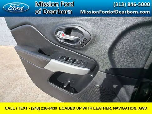 Used 2018 Jeep Cherokee Overland AWD/4WD image 26