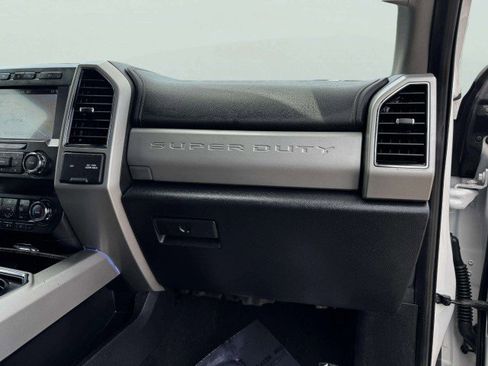 Used 2019 Ford F250 Lariat w/ Lariat Ultimate Package AWD/4WD image 58