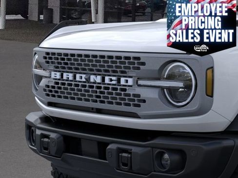 New 2026 Ford Bronco Badlands AWD/4WD image 19