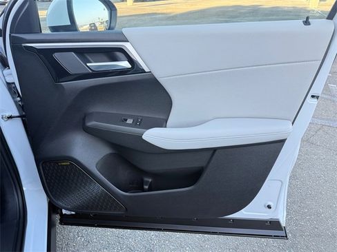 New 2025 Mitsubishi Outlander SE image 26