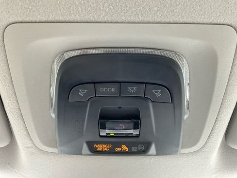 Used 2023 Toyota Corolla Cross L FWD image 19