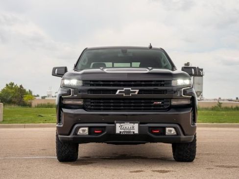 Used 2019 Chevrolet Silverado 1500 LT Trail Boss AWD/4WD image 2
