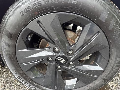 Used 2023 Hyundai Elantra SEL FWD image 12