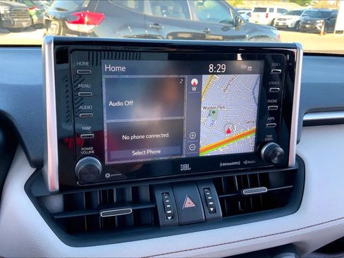 Used 2021 Toyota RAV4 Limited image 32