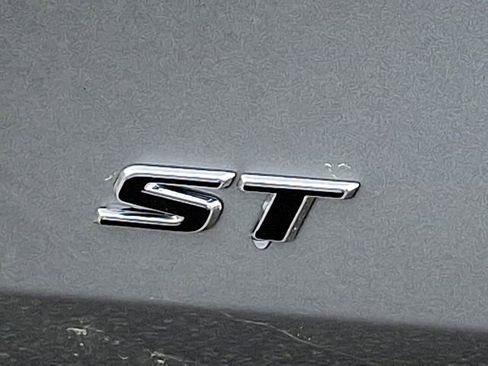 Certified 2025 Buick Encore GX Sport Touring w/ Comfort Package image 34