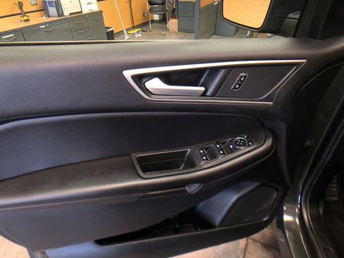 Certified 2024 Ford Edge SEL w/ Convenience Package AWD/4WD image 12