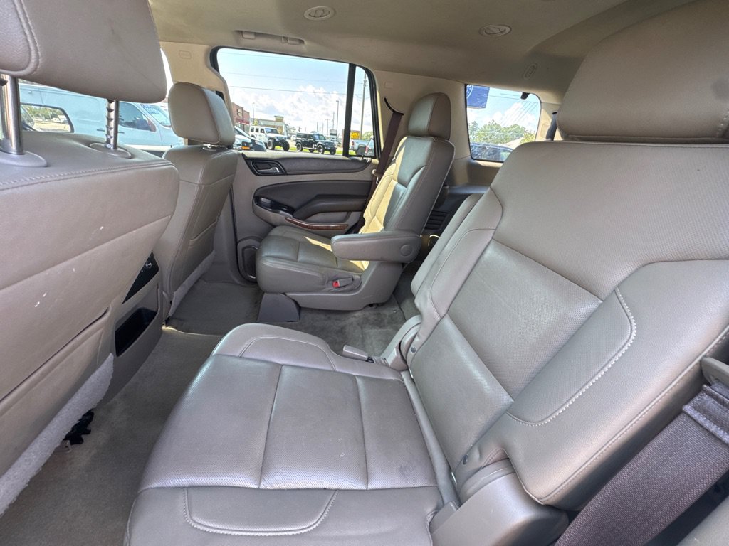 Used 2018 Chevrolet Tahoe Premier w/ RST Edition AWD/4WD image 11