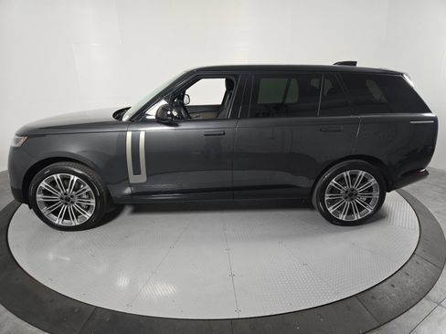 New 2026 Land Rover Range Rover Long Wheelbase SE AWD/4WD image 34