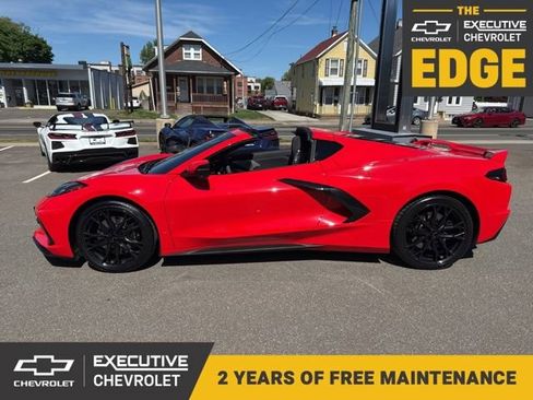 Used 2023 Chevrolet Corvette Stingray Preferred Cpe w/ Z51 Performance Package RWD image 1
