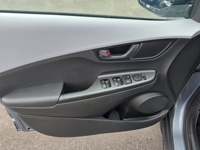 Used 2019 Hyundai Kona SE FWD image 3