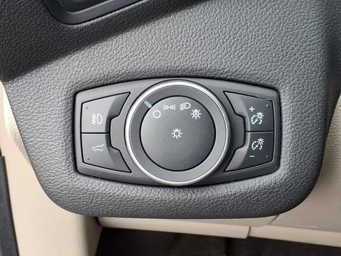 Used 2019 Ford Escape SEL AWD/4WD image 18