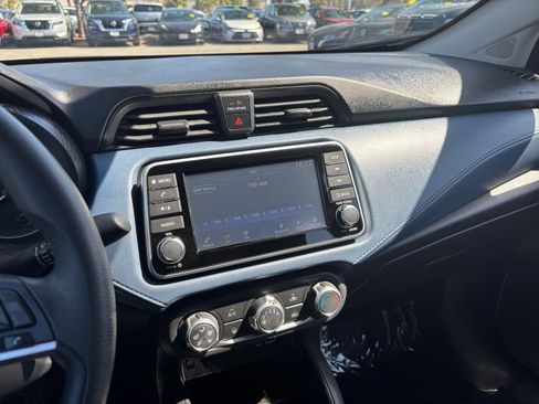 Used 2025 Nissan Versa SV FWD image 17