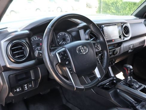 Used 2019 Toyota Tacoma TRD Pro AWD/4WD image 19