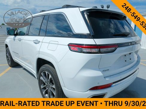 Used 2023 Jeep Grand Cherokee Overland AWD/4WD image 10