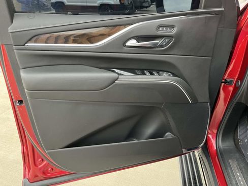 Used 2024 Cadillac Escalade Sport Platinum w/ Heavy-Duty Trailer Package image 26