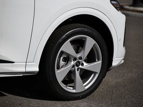 New 2025 Audi Q5 Premium Plus image 5