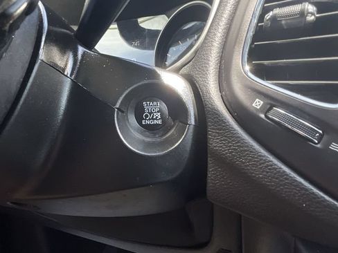 Used 2019 Jeep Compass Latitude w/ Popular Equipment Group AWD/4WD image 15
