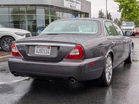 Used 2008 Jaguar XJ8 image 5