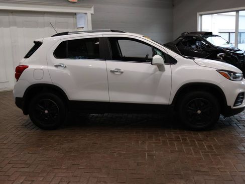 Used 2019 Chevrolet Trax LT w/ LT Convenience Package AWD/4WD image 7