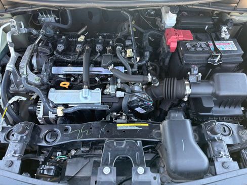 Used 2025 Nissan Versa SV FWD image 11