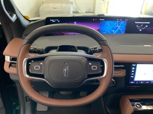 New 2027 Lincoln Navigator Reserve AWD/4WD image 21