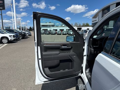 New 2026 GMC Sierra 1500 SLT AWD/4WD image 13