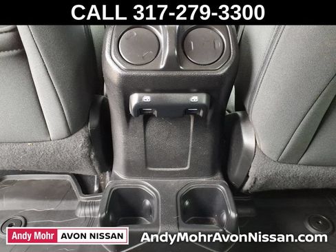 Used 2018 Jeep Wrangler Unlimited Sport S AWD/4WD image 27