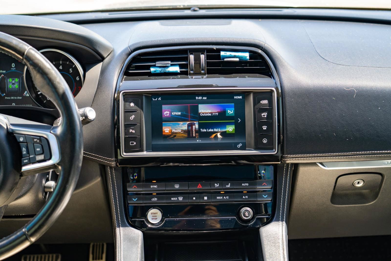 Used 2018 Jaguar F-PACE R-Sport AWD/4WD image 22