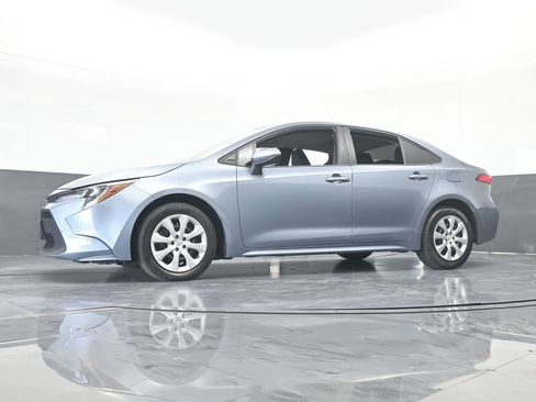 Used 2021 Toyota Corolla LE image 52