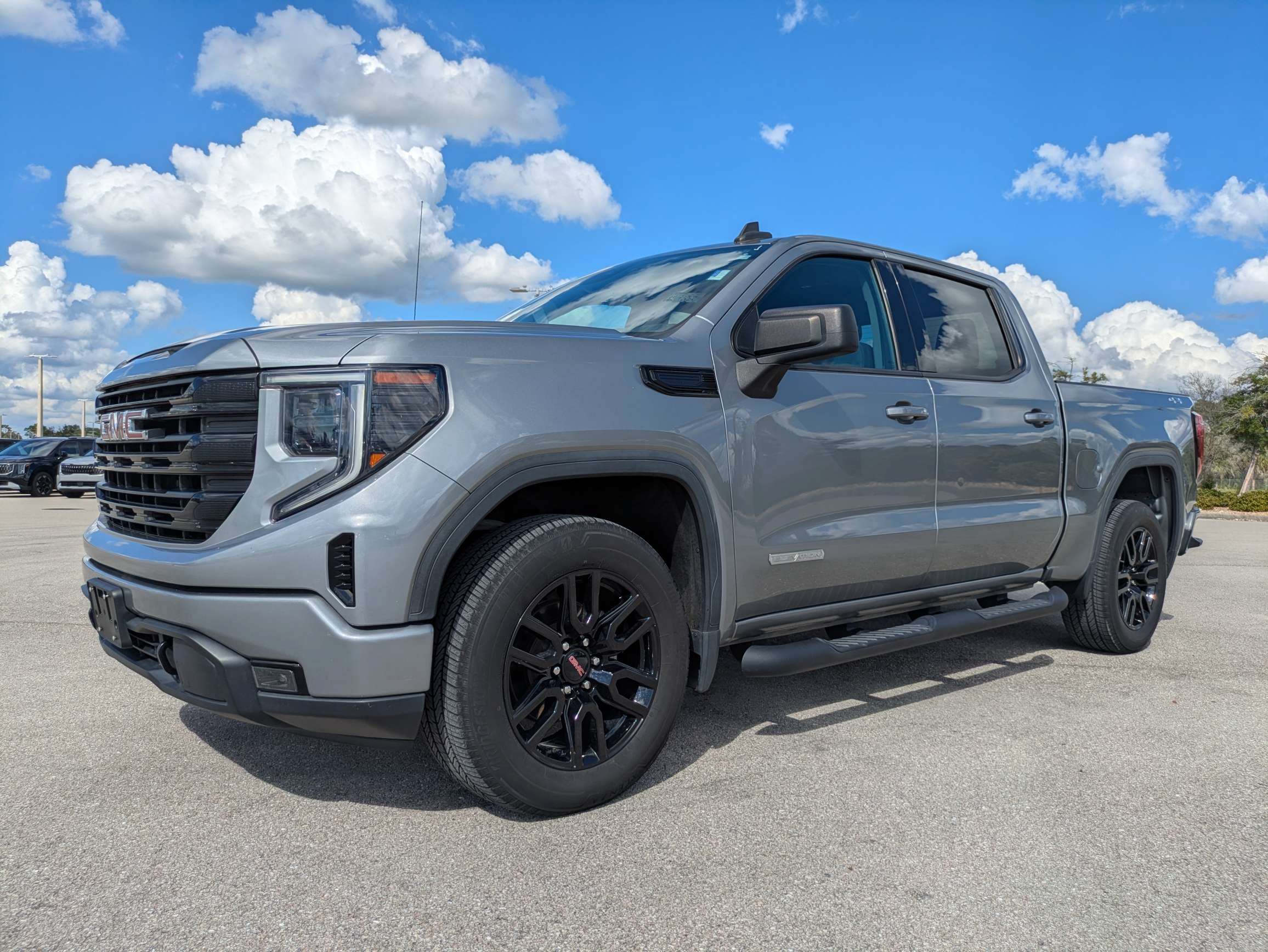 Used 2023 GMC Sierra 1500 Elevation AWD/4WD image 8