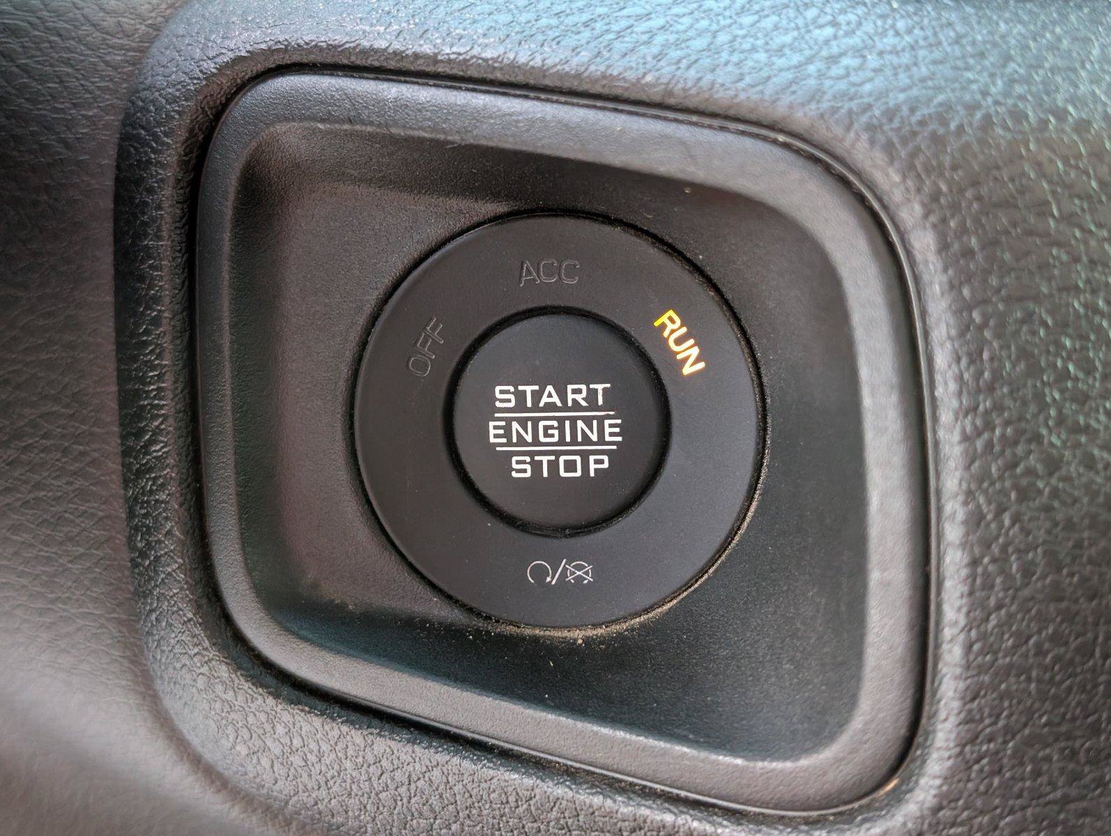 Used 2025 Jeep Gladiator Sport AWD/4WD image 24