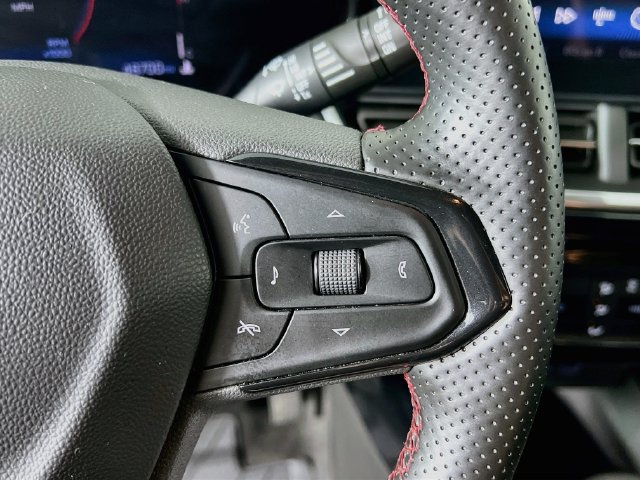 Used 2024 Chevrolet Trax RS w/ Driver Confidence Package FWD image 31