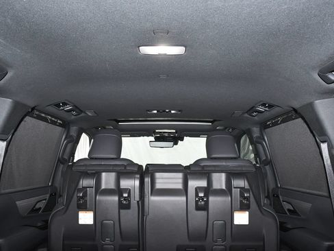 Used 2025 Lexus LX 700h F Sport AWD/4WD image 90