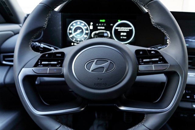 New 2025 Hyundai Elantra SEL FWD image 35
