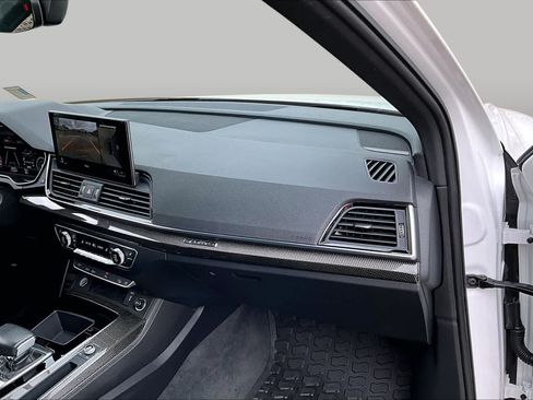 Used 2021 Audi SQ5 Premium Plus w/ Premium Plus Package AWD/4WD image 17