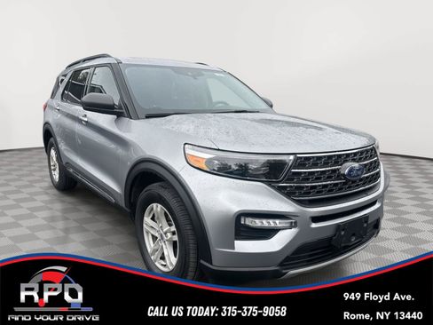 Used 2022 Ford Explorer XLT w/ Equipment Group 202A AWD/4WD image 7