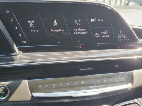 Used 2021 Cadillac Escalade Sport w/ Driver Assist Tech Package AWD/4WD image 56