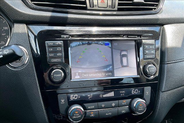 Certified 2017 Nissan Rogue SV w/ SV Premium Package AWD/4WD image 14