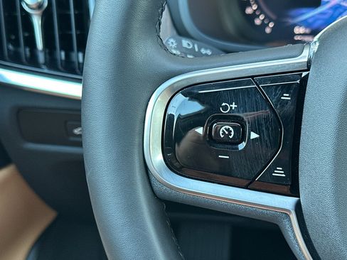 Certified 2025 Volvo S90 T8 Ultra AWD/4WD image 29